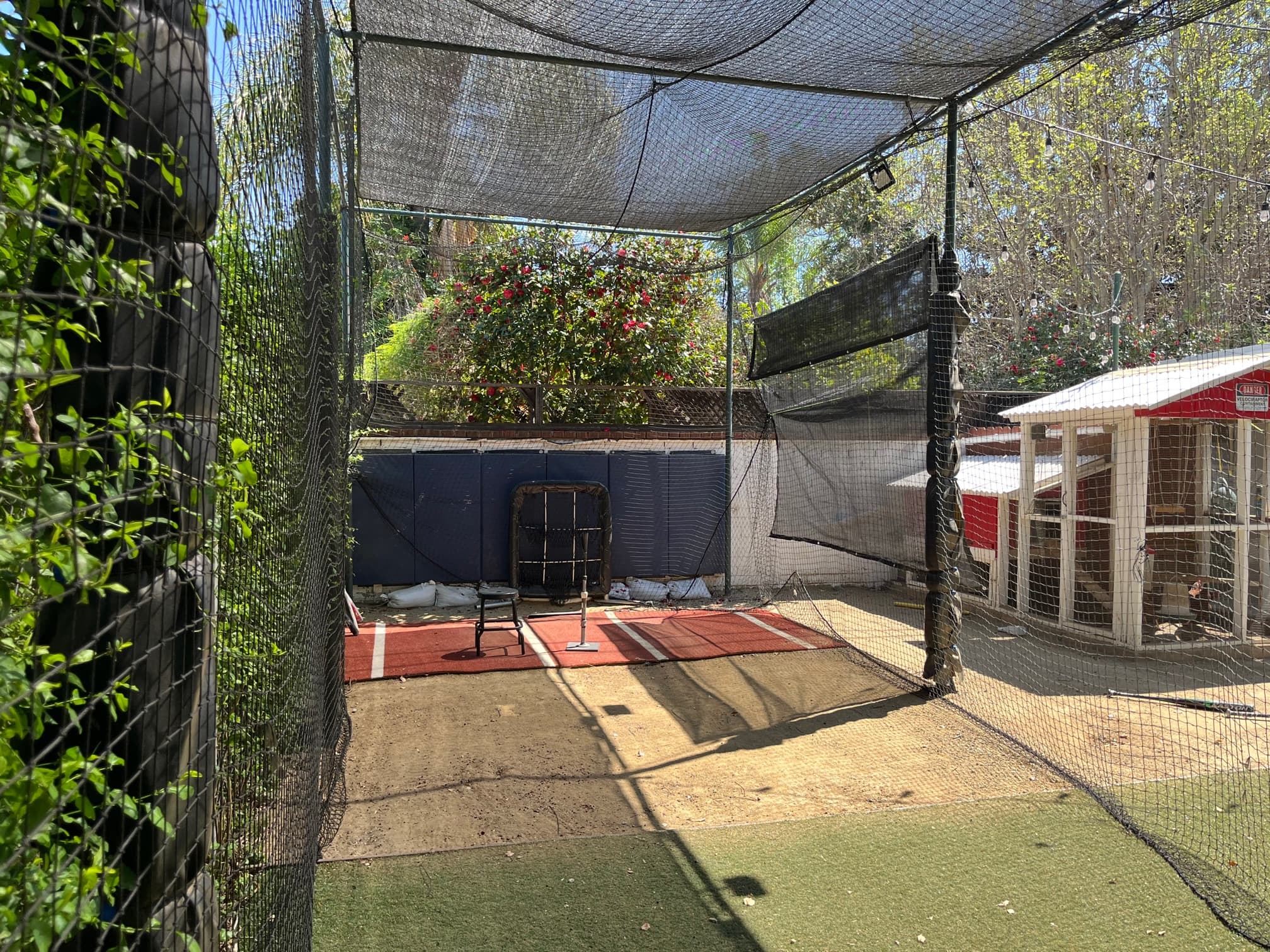 Outdoor-Covered in North Hollywood, North Hollywood - View 2