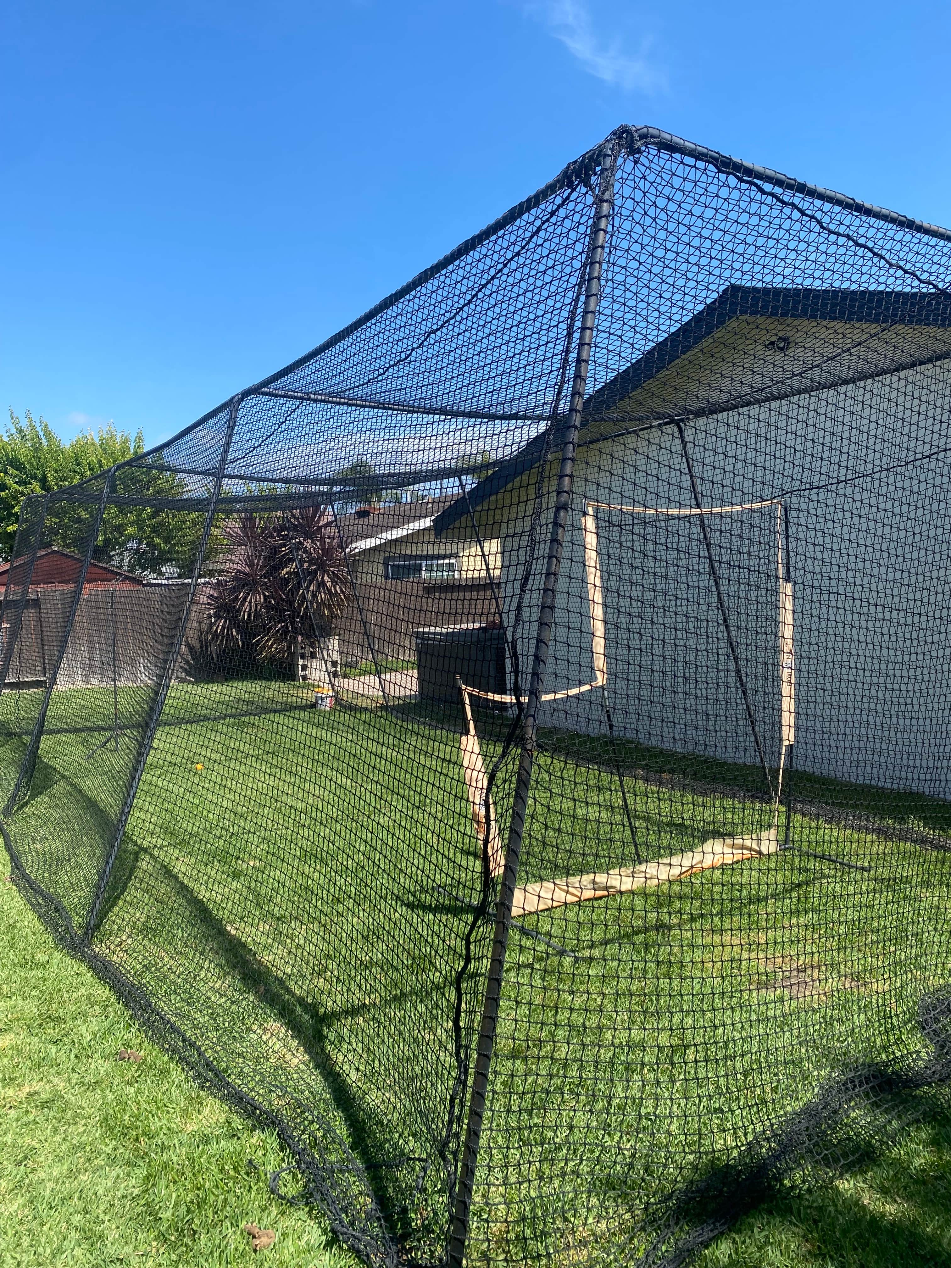 Kaimu Dr cage